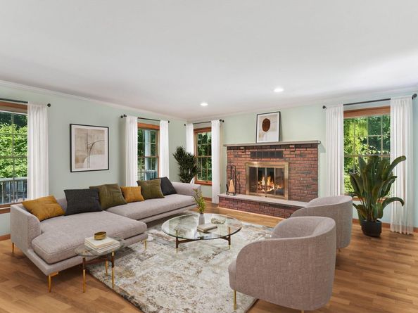 4 Springview Court, East Patchogue NY 11772