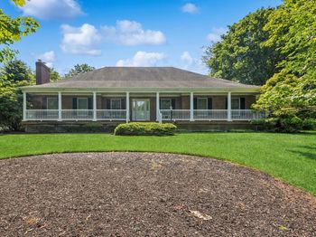4 Springview Court