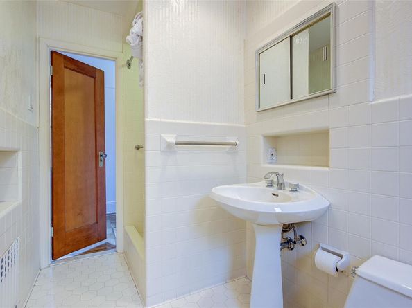 8507 Union Turnpike, Glendale NY 11385