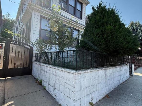 4242 79th Street, Elmhurst NY 11373