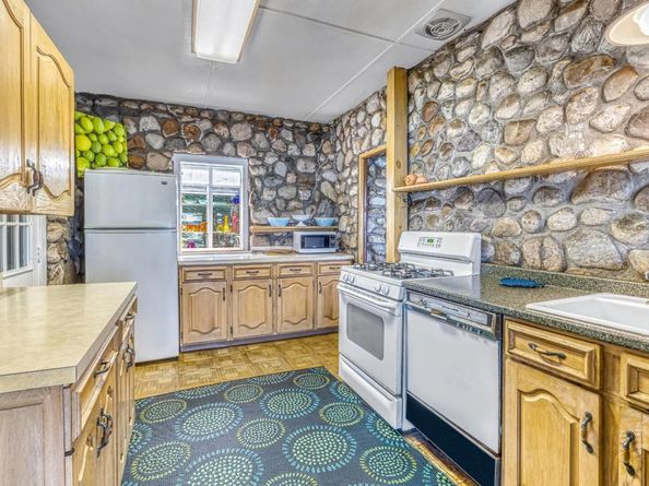 6-6A S Ram Island Drive, Shelter Island NY 11964
