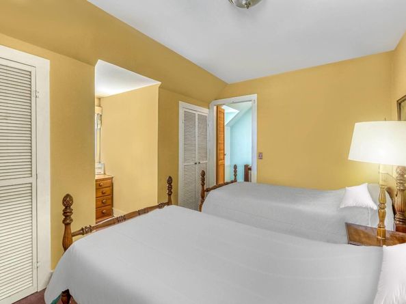 6-6A S Ram Island Drive, Shelter Island NY 11964