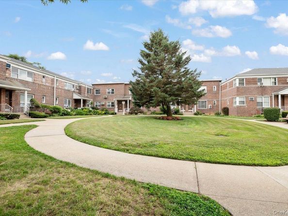 198-28 Pompeii Avenue 1A, Holliswood NY 11423