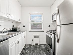 198-28 Pompeii Avenue 1A, Holliswood NY 11423