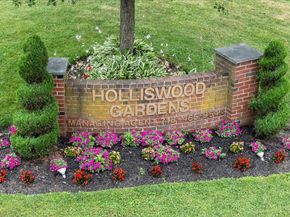 198-28 Pompeii Avenue 1A, Holliswood NY 11423