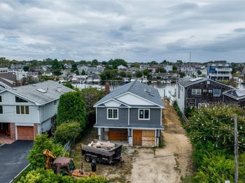 750 Shore Walk