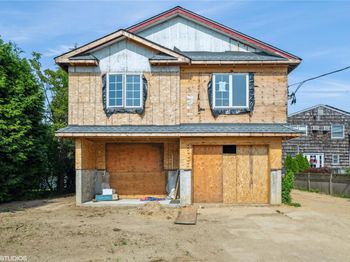 750 Shore Walk