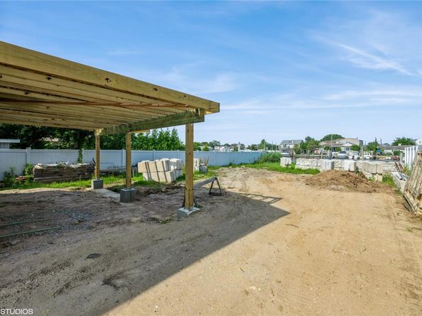 750 Shore Walk, Lindenhurst NY 11757