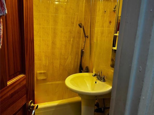 87-20 175th Street 6J, Jamaica NY 11432