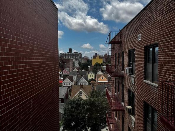 87-20 175th Street 6J, Jamaica NY 11432