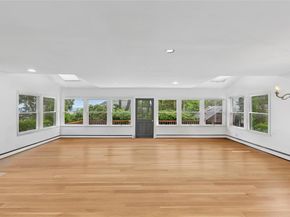 15 Shinnecock Place, Hampton Bays NY 11946