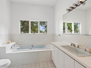 15 Shinnecock Place, Hampton Bays NY 11946