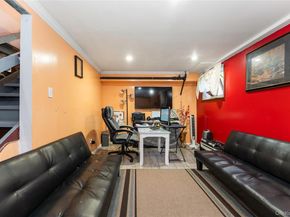 7 Mayfair Road, Baldwin NY 11510