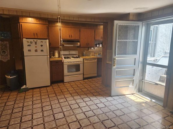 40 Powers Street, Brooklyn NY 11211