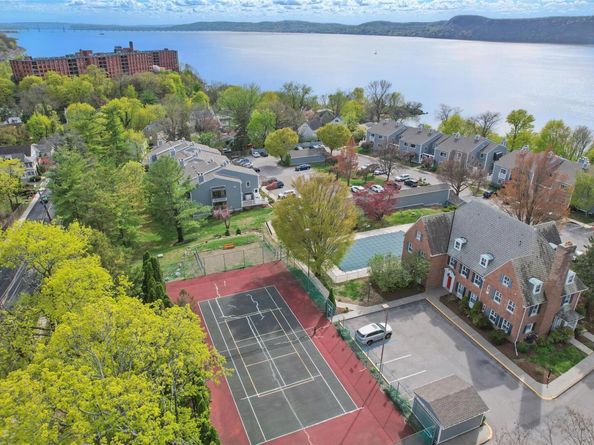 83 Hudson Point Lane, Ossining NY 10562