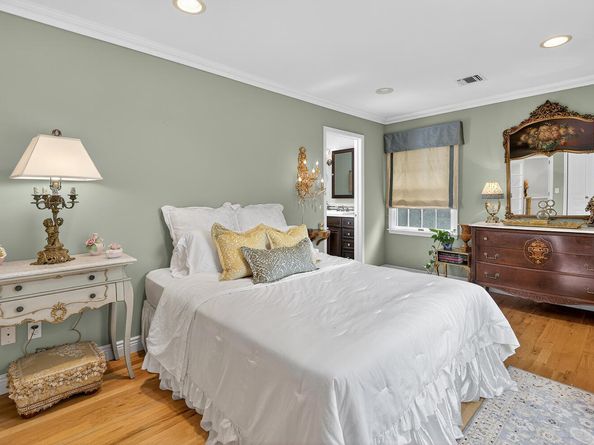 2 Gail Terrace, Glen Cove NY 11542