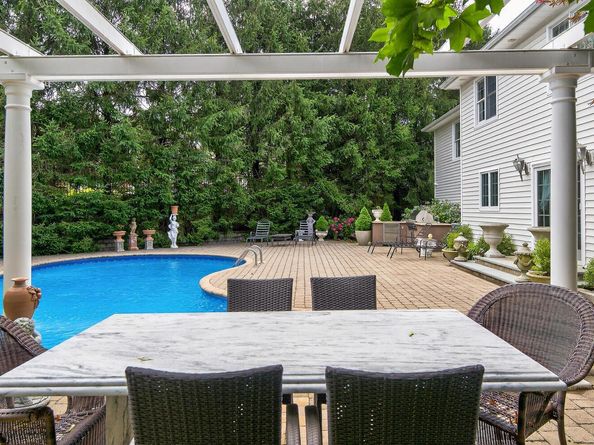 2 Gail Terrace, Glen Cove NY 11542