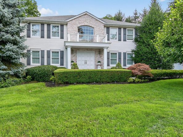 2 Gail Terrace, Glen Cove NY 11542
