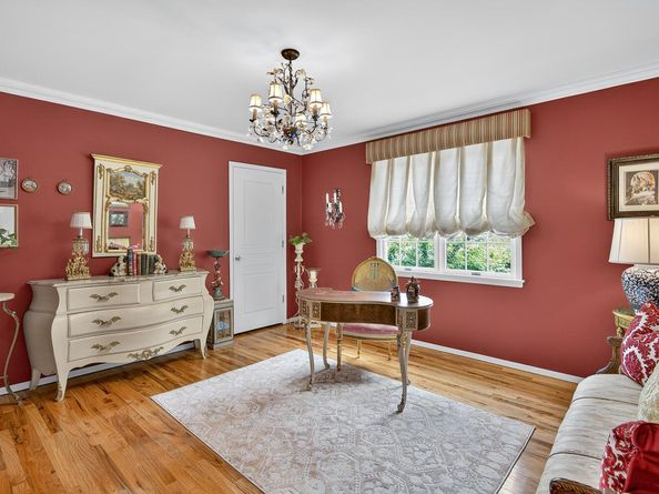 2 Gail Terrace, Glen Cove NY 11542