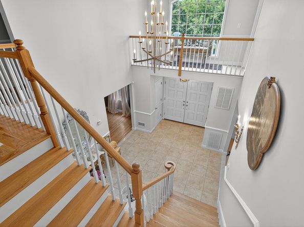 2 Gail Terrace, Glen Cove NY 11542
