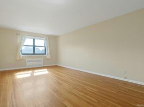 19 Old Mamaroneck Road 6M, White Plains NY 10605