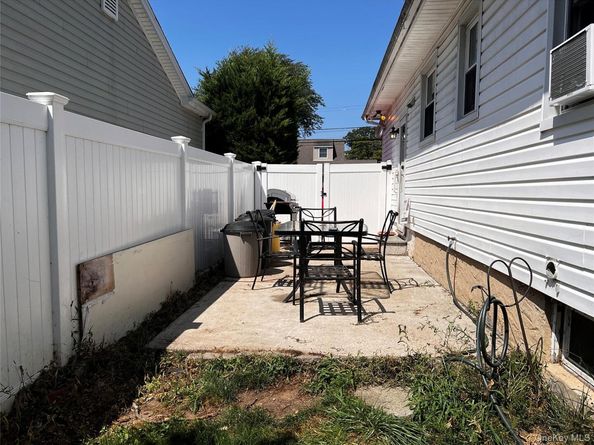 236 N Richmond Avenue, Massapequa NY 11758