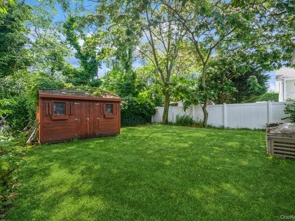 236 N Richmond Avenue, Massapequa NY 11758