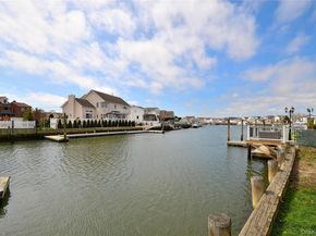 2586 Riverside Drive, Wantagh NY 11793