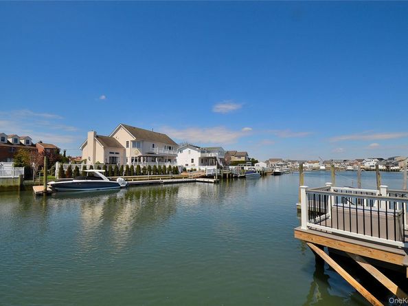 2586 Riverside Drive, Wantagh NY 11793