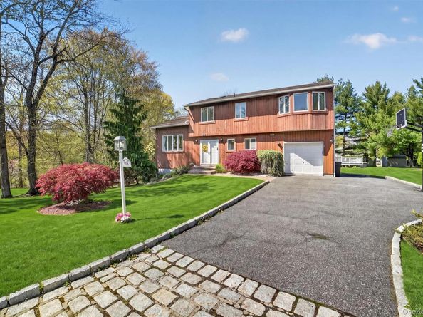 300 Chestnut Court, Yorktown Heights NY 10598