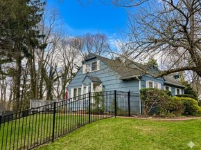 19 Nursery Road, Melville NY 11747