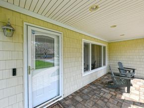 51 Fairfields Lane, Huntington Station NY 11746