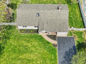 51 Fairfields Lane, Huntington Station NY 11746