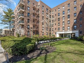 8035 Springfield Boulevard 3C, Bellerose Manor NY 11427