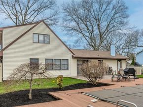 12 Westmoylan Lane, Coram NY 11727