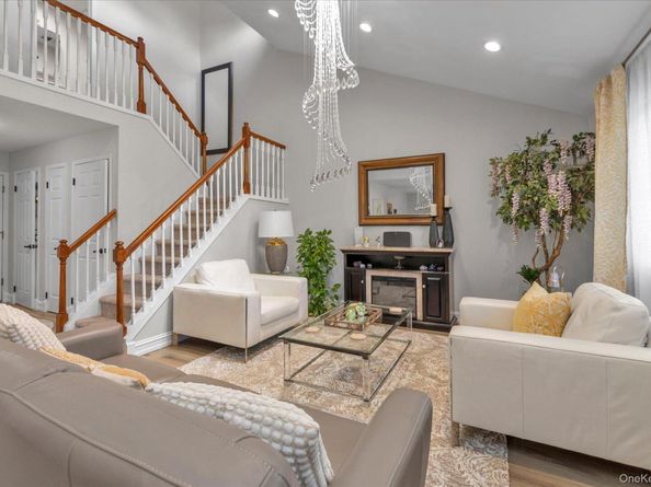 32 Ashley Circle, Commack NY 11725