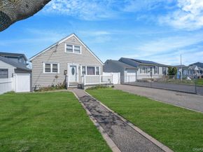 82 E Seacrest Avenue, Lindenhurst NY 11757