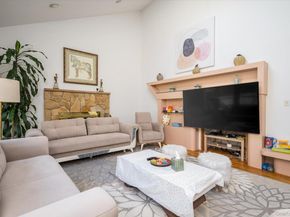 25 Princeton Drive, Syosset NY 11791