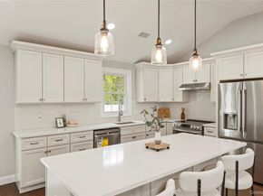 16 Eleanor Road, Plainview NY 11803