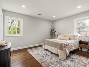 16 Eleanor Road, Plainview NY 11803