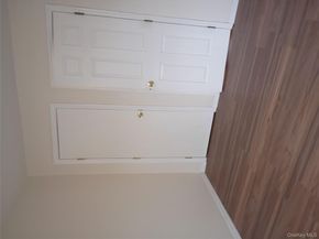 87 Hill Court 87, Calverton NY 11933