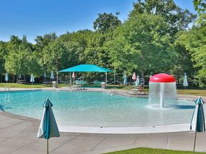 310 Manville RD S4, Pleasantville NY 10570