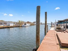 228 W Riviera Drive, Lindenhurst NY 11757