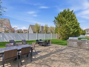 159 Rivendell Court, Melville NY 11747