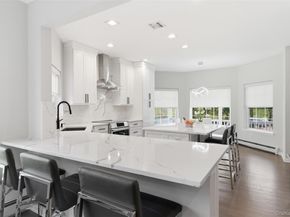 159 Rivendell Court, Melville NY 11747