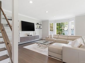 159 Rivendell Court, Melville NY 11747