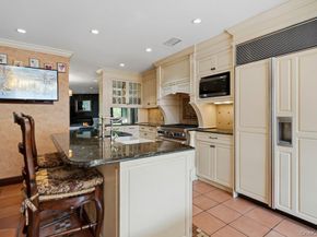 144 The Crescent, Roslyn Heights NY 11577