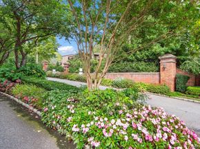 144 The Crescent, Roslyn Heights NY 11577