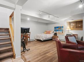 144 The Crescent, Roslyn Heights NY 11577