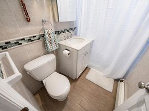 4 Rose Street 1F1, Oceanside NY 11572